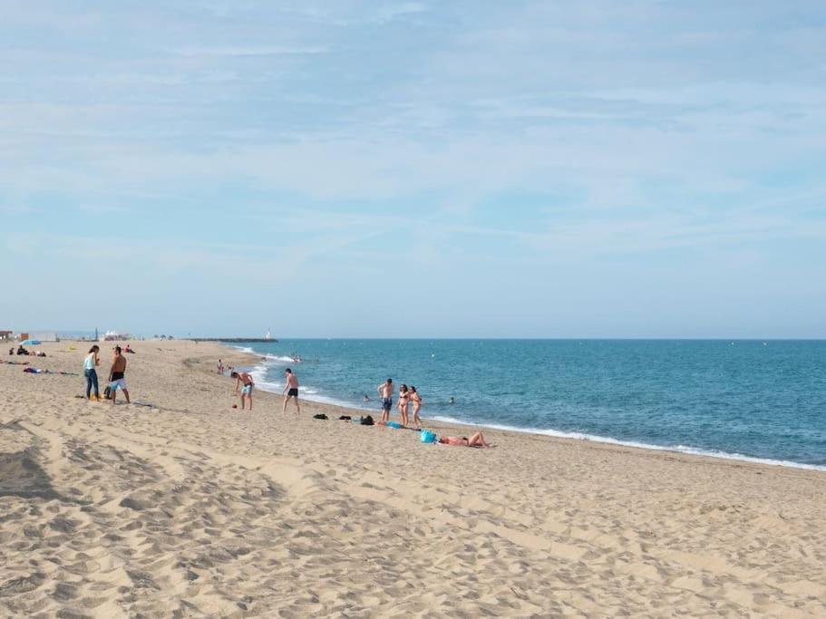 T3 - Parking - Plage / 6 Personnes Le Barcarès Exteriör bild